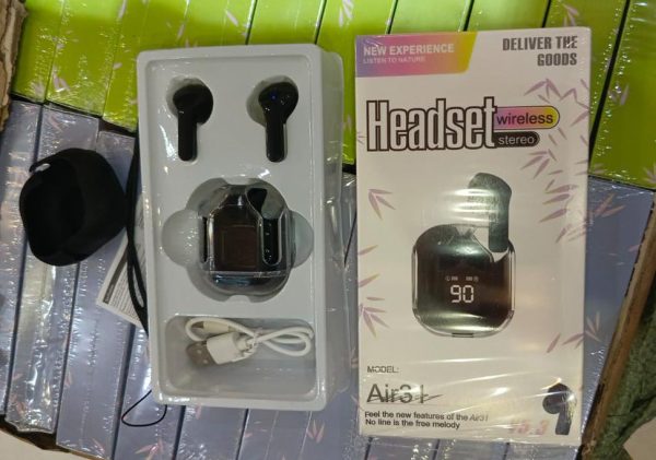 Air31 Earbuds Wireless Crystal Transparent Body – With Silicone Pouch (random Color)